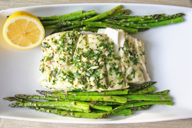 Garlic & Cilantro Grilled Halibut w/ Asparagus - I Will Not Eat Oysters