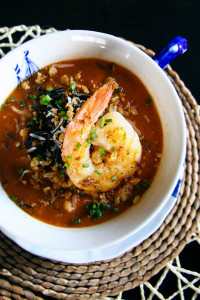 Roasted Tomato & Wild Rice Soup with Garlic Shrimp and Buttery Bread Crumbs | I Will Not Eat Oysters