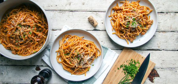 Paprika White Wine Bucatini with Italian Sausage | One Pot Pasta | I Will Not Eat Oysters
