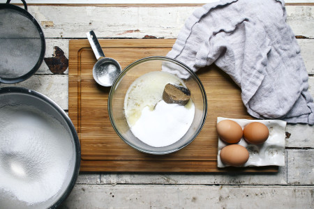Tahini Blondies| Super smooth, dense and creamy | I Will Not Eat Oysters