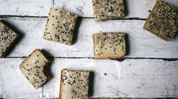 Tahini Blondies| Super smooth, dense and creamy | I Will Not Eat Oysters