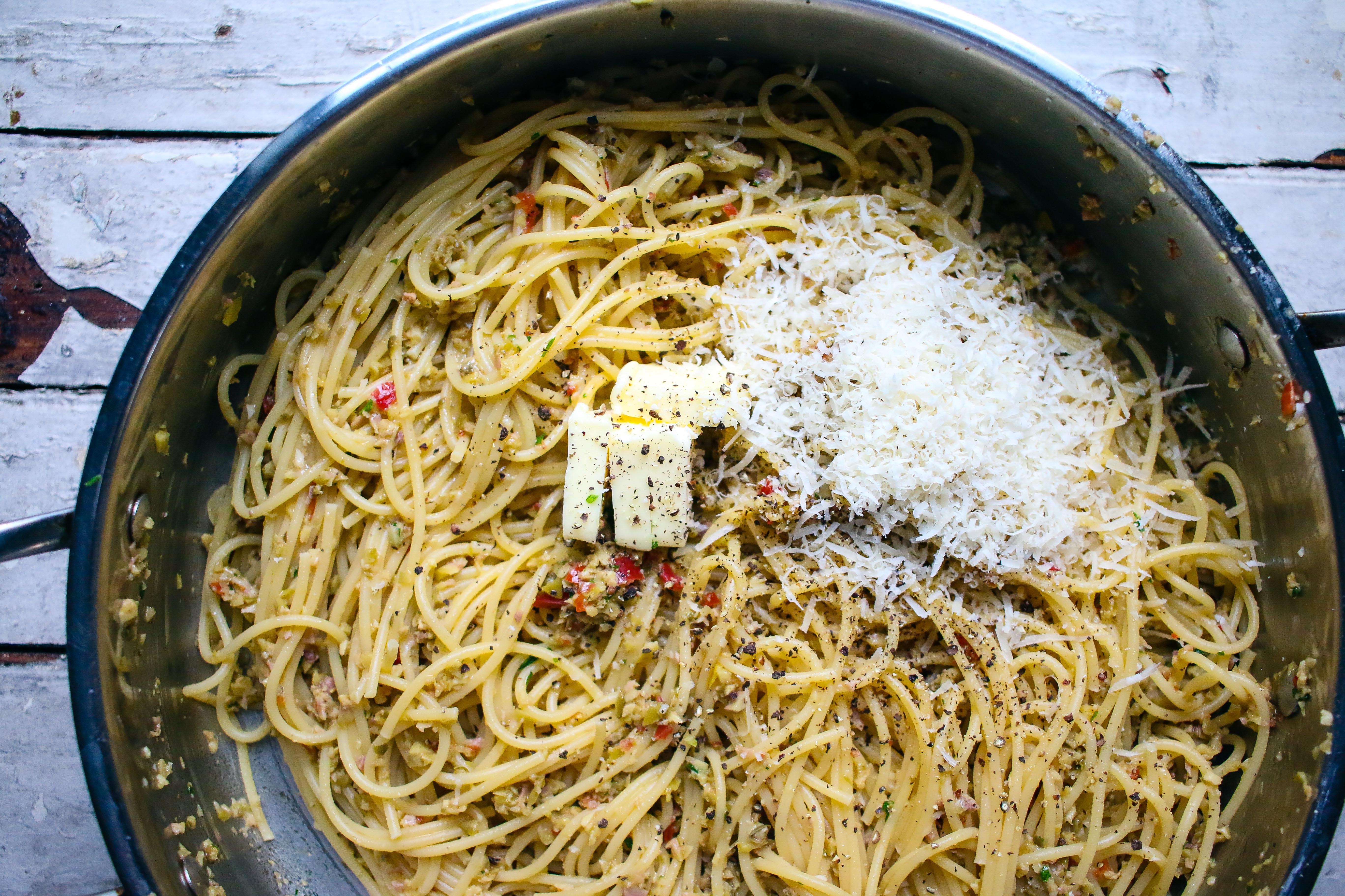 Olive Tapenade Spaghetti with Garlic Breadcrumbs| I Will Not Eat Oysters