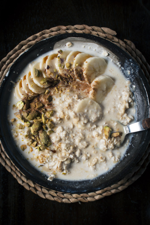 Overnight Tahini Oatmeal with Silan & Bananas | I Will Not Eat Oysters