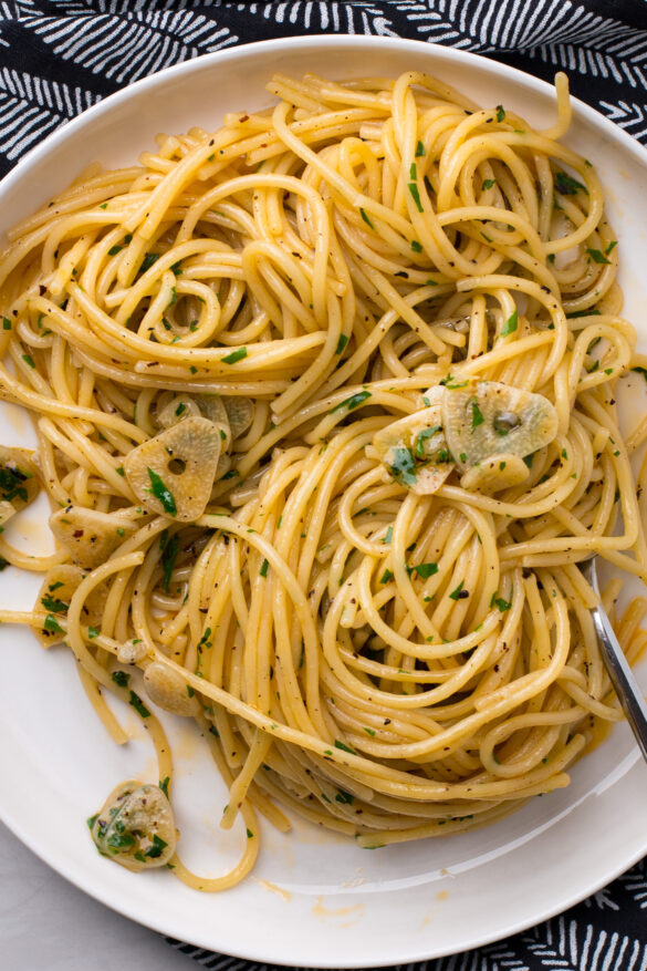 Spaghetti Aglio e Olio - I Will Not Eat Oysters
