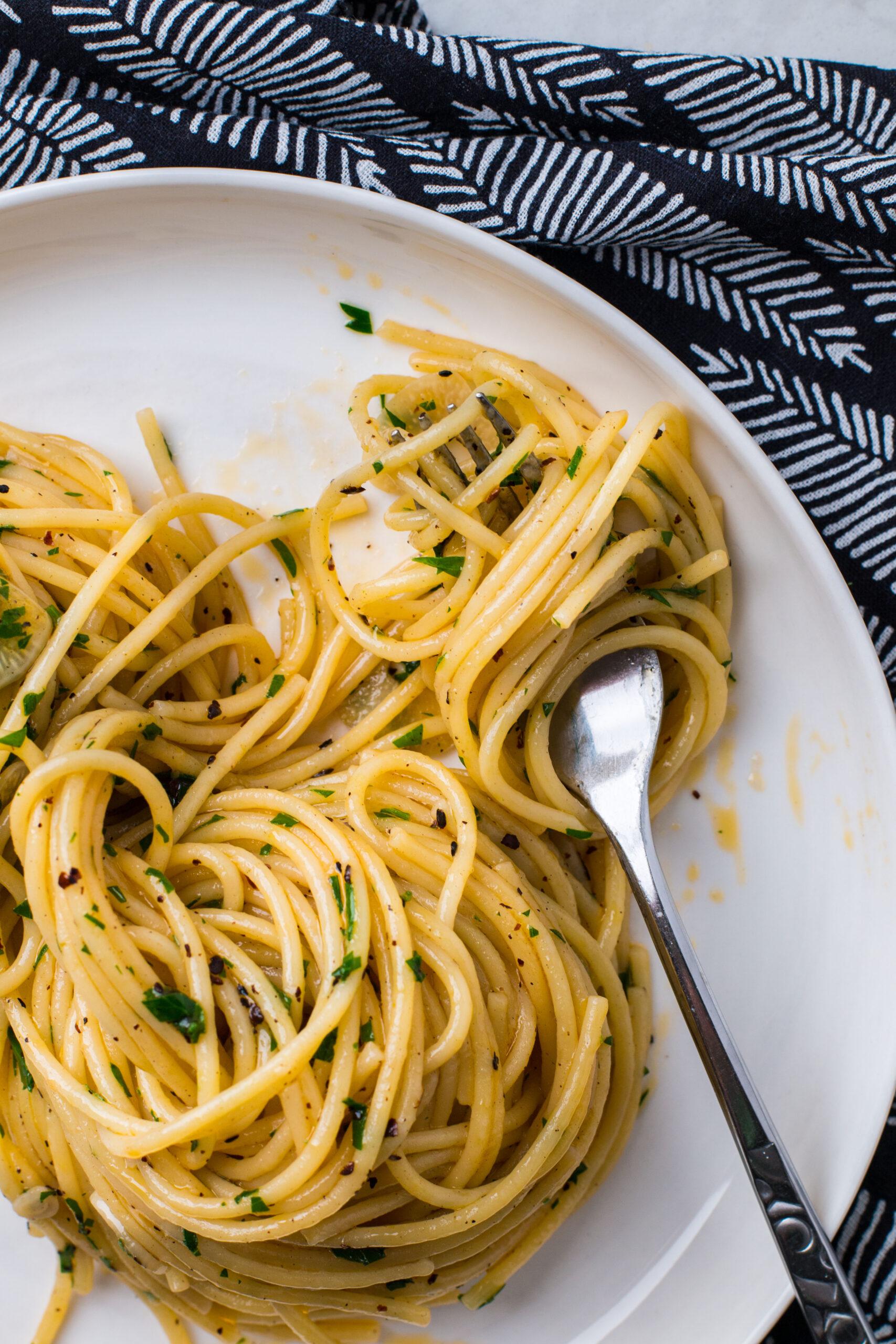 Spaghetti Aglio e Olio - I Will Not Eat Oysters